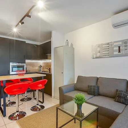 Le Tanit Corinth - 4 Prs, Clim, Piscine