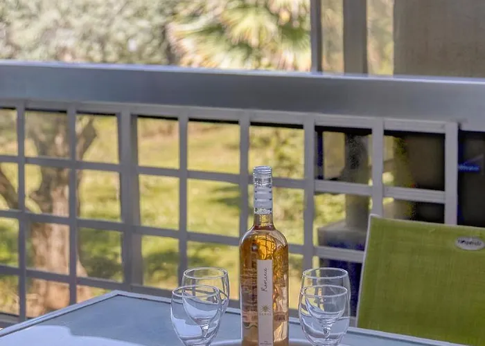 Le Tanit Corinth - 4 Prs, Clim, Piscine *