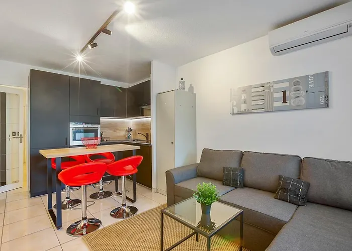 Le Tanit Corinth - 4 Prs, Clim, Piscine